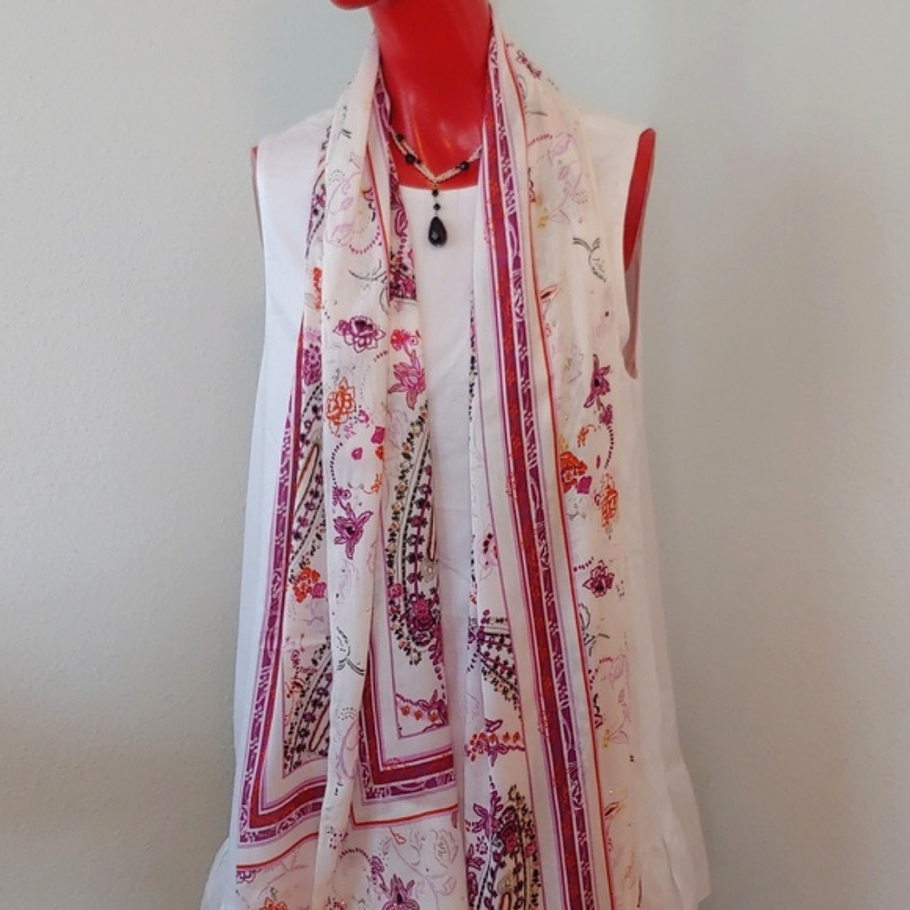 White House Black Market Oblong Scarf in Pale Orchid and Ecru White NWT - Picture 3 of 12